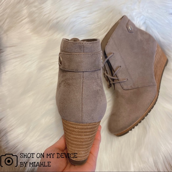 Dr. Scholl's Conquer Women's Wedge Ankle Boots - Picture 4 of 8